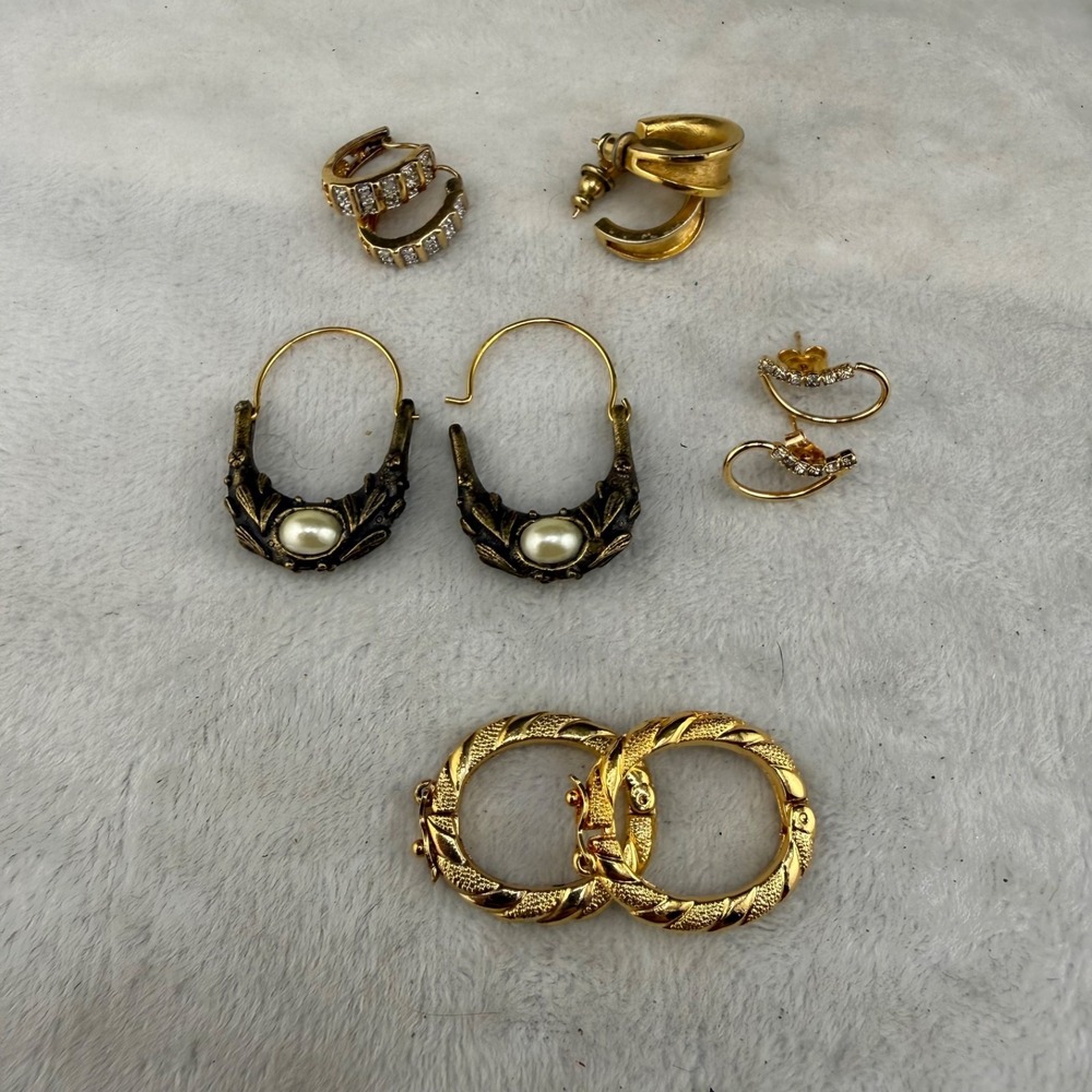 Vintage Pierced Earrings Hoops‎ And Scarf Clips